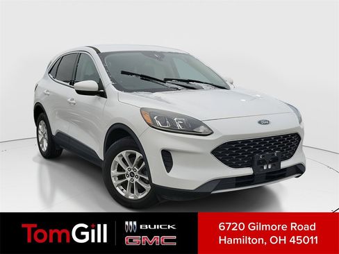 Used 2020 Ford Escape SE image 1