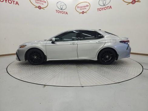 Used 2021 Toyota Camry XSE FWD image 5