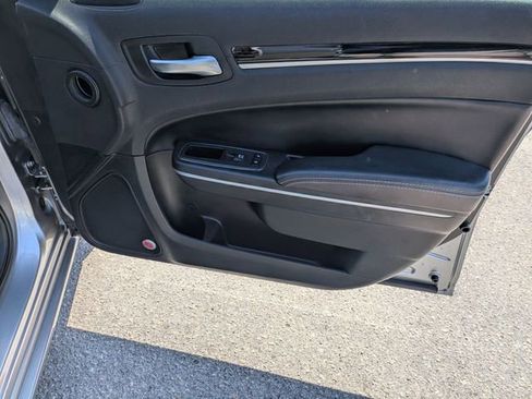 Used 2017 Chrysler 300 S AWD/4WD image 37