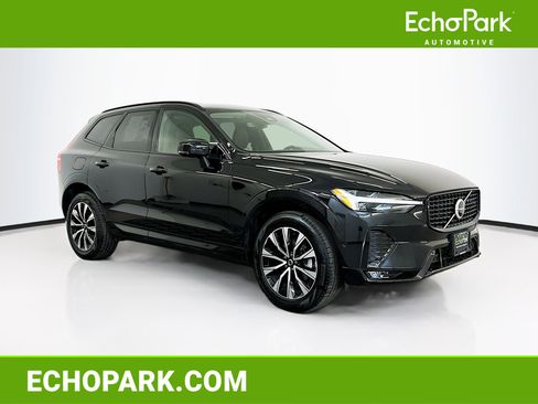 Used 2025 Volvo XC60 B5 Plus image 1