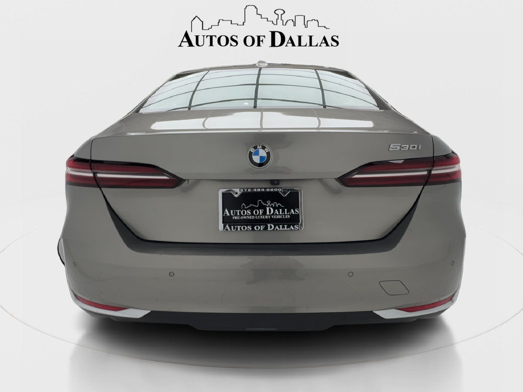 Used 2024 BMW 530i w/ Premium Package RWD image 10