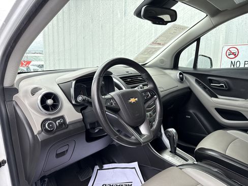 Used 2016 Chevrolet Trax LTZ w/ LPO, Cargo Package image 12