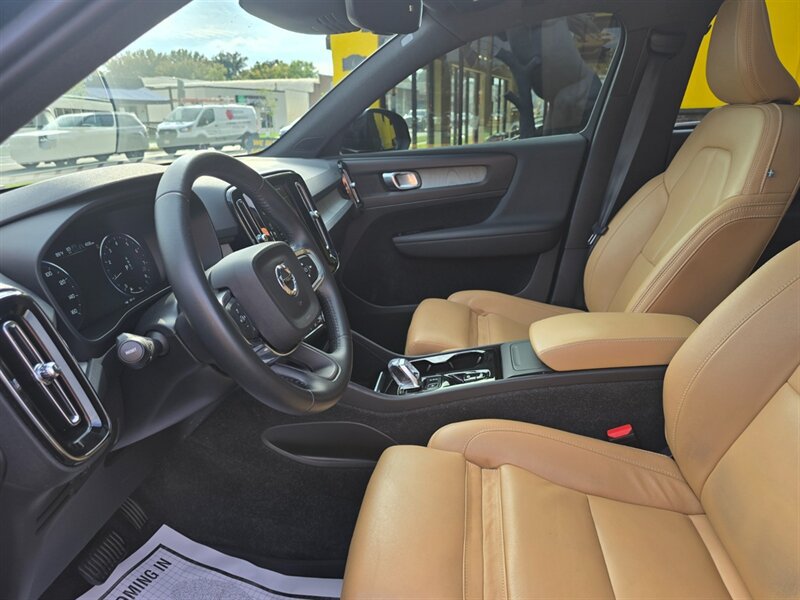 Used 2021 Volvo XC40 T5 Inscription w/ Advanced Package AWD/4WD image 16