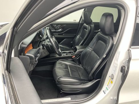 Used 2021 Lincoln Corsair Reserve w/ Equipment Group 201A image 11