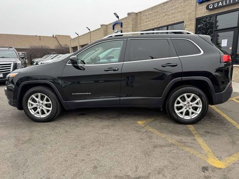 Used 2017 Jeep Cherokee Latitude w/ Comfort/Convenience Group image 8