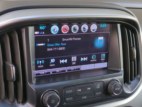 Used 2018 Chevrolet Colorado LT w/ LT Convenience Package image 16