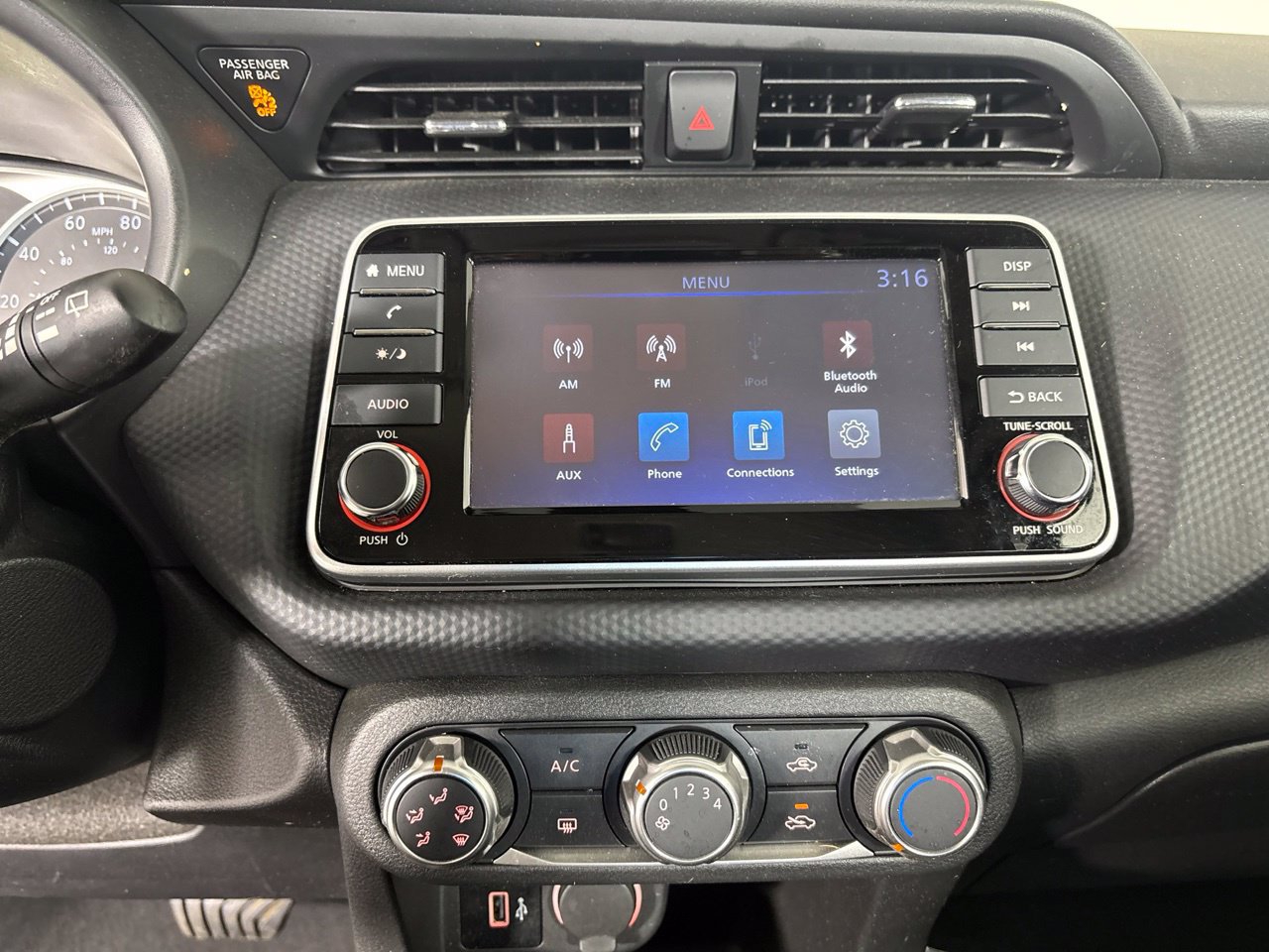 Used 2025 Nissan Kicks Play S FWD image 16