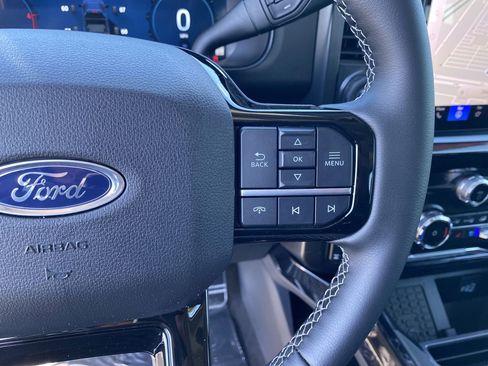 New 2026 Ford F250 Lariat w/ Black Appearance Package AWD/4WD image 30
