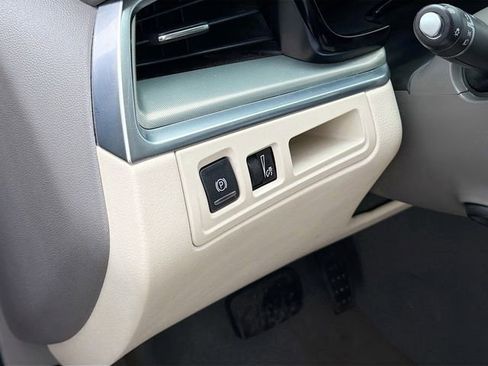 Used 2019 Cadillac XT5 Luxury image 10