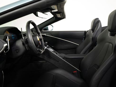 Used 2024 Ferrari Roma Spider RWD image 10