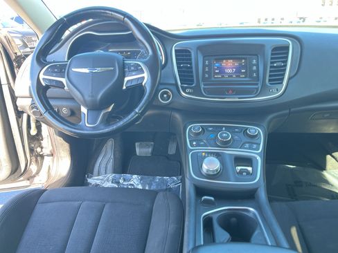 Used 2016 Chrysler 200 Limited w/ Convenience Group image 30