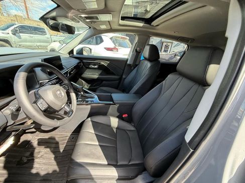 Used 2025 Acura ADX AWD image 7