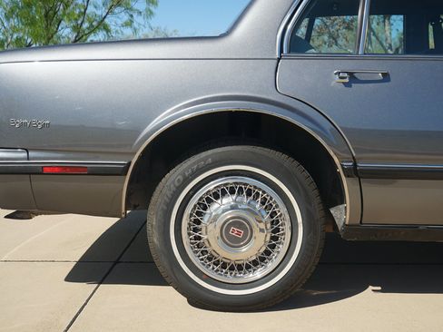 Used 1989 Oldsmobile 88 Royale image 39