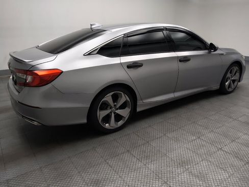 Used 2018 Honda Accord Sport image 10