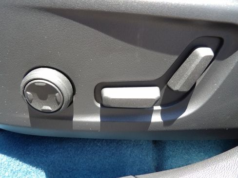 Certified 2023 Volvo C40 P8 Recharge Ultimate AWD/4WD image 16