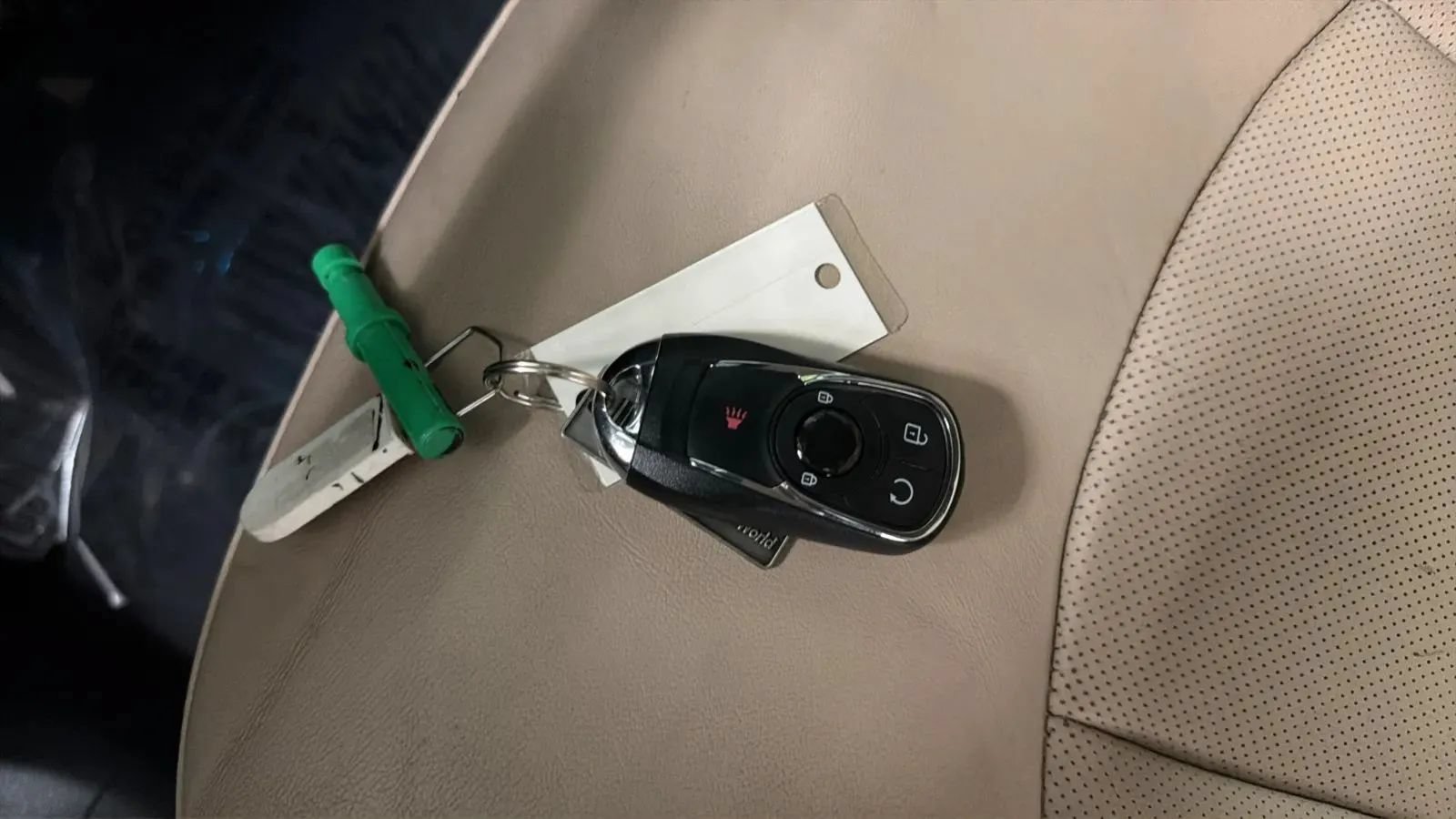 Used 2017 Buick Envision Essence FWD image 30