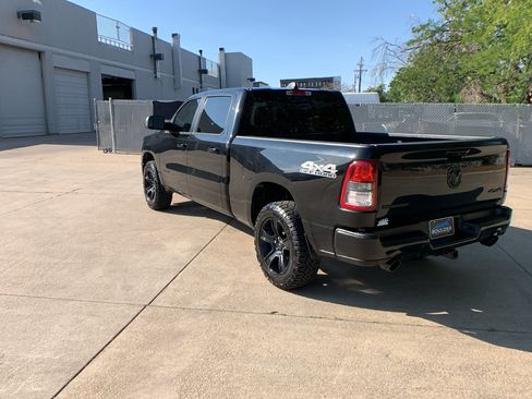Used 2020 RAM 1500 Big Horn AWD/4WD image 3