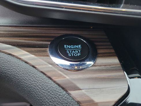 Used 2023 Ford Explorer Limited w/ Limited Technology Package image 24