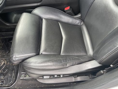 Used 2017 Cadillac XT5 Luxury w/ Driver Awareness Package image 12