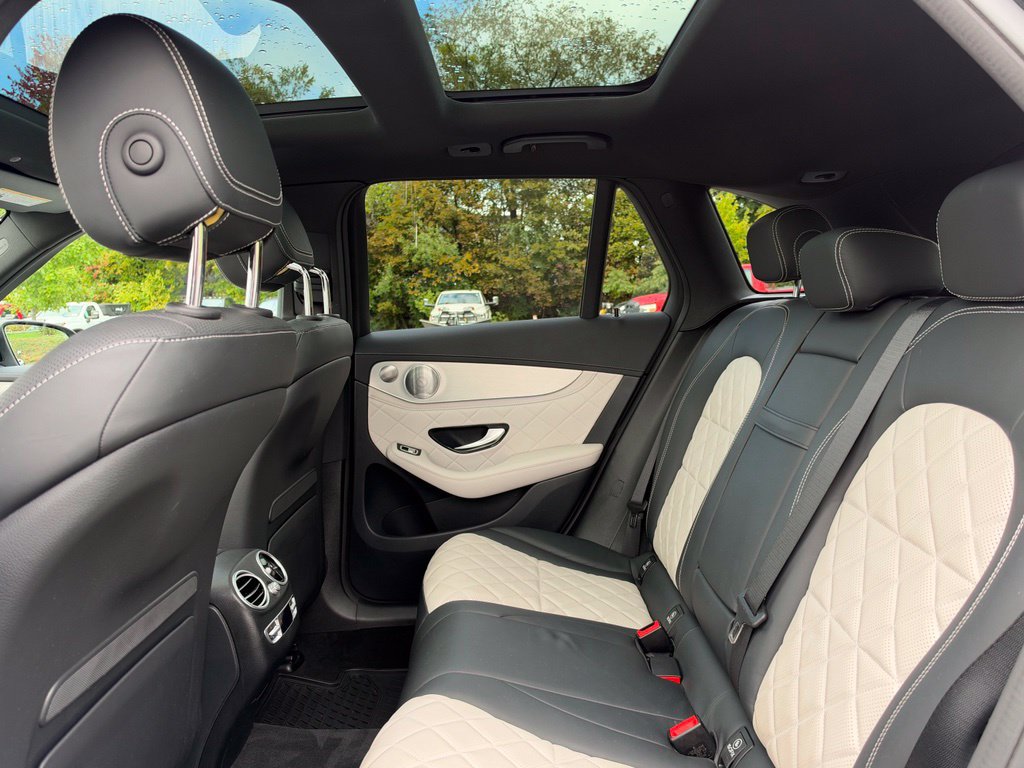 Used 2020 Mercedes-Benz GLC 300 4MATIC image 19