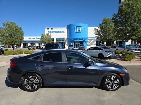 Certified 2017 Honda Civic EX-T image 4