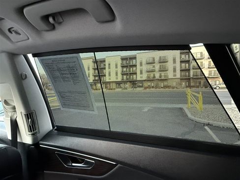 Used 2022 Audi Q8 Prestige w/ Prestige Package image 31