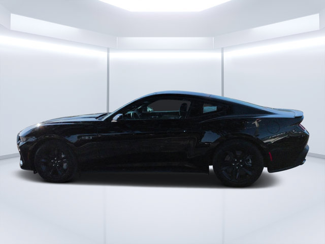 Used 2025 Ford Mustang GT RWD image 6
