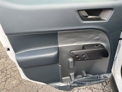 New 2025 Ford Maverick XLT w/ Black Appearance Package image 33