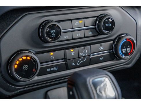 New 2026 Ford Bronco 2-Door AWD/4WD image 24