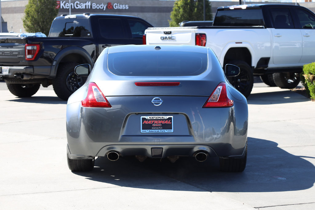 Used 2013 Nissan 370Z Touring RWD image 5