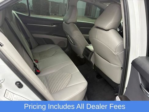 Used 2022 Toyota Camry SE FWD image 18