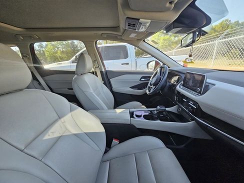 Used 2023 Nissan Rogue SL image 8