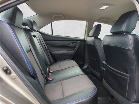 Used 2017 Toyota Corolla SE FWD image 18