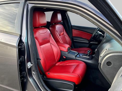 Used 2015 Dodge Charger SE w/ Popular Equipment Group image 7