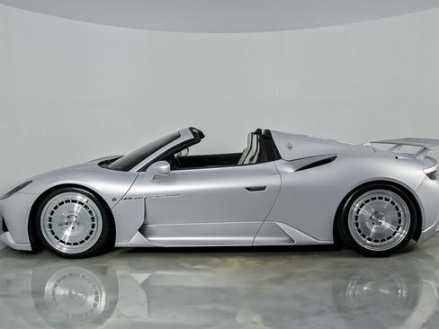 Used 2023 Maserati MC20 Spyder RWD image 8