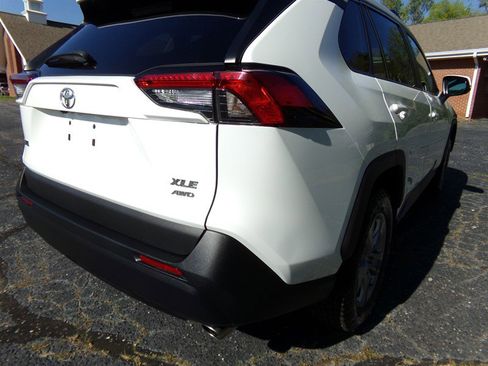 Used 2024 Toyota RAV4 XLE w/ Convenience Package image 7