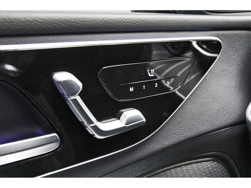 Used 2023 Mercedes-Benz C 300 Sedan image 18