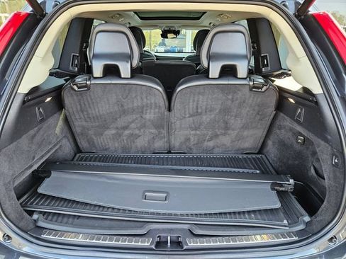Used 2021 Volvo XC90 T6 Momentum w/ Advanced Package AWD/4WD image 11