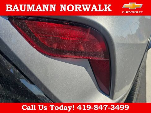 Used 2024 Buick Envista Sport Touring w/ Convenience I Package FWD image 23