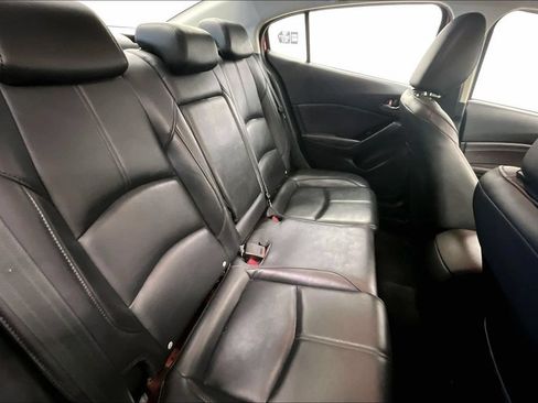 Used 2018 MAZDA MAZDA3 Touring FWD image 23