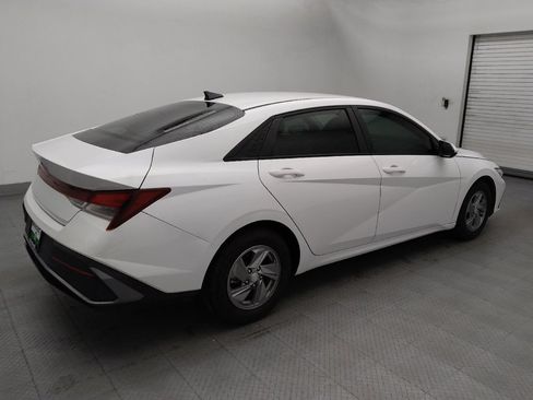 Used 2024 Hyundai Elantra SE FWD image 10