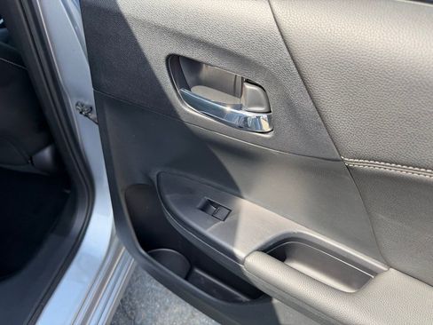 Used 2017 Honda Accord Sport image 33