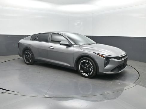 Used 2025 Kia K4 EX FWD image 29