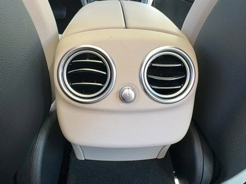 Used 2015 Mercedes-Benz C 300 4MATIC Sedan image 12