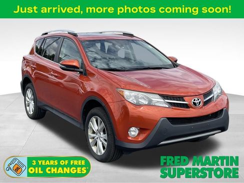 Used 2015 Toyota RAV4 Limited w/ Technology Package AWD/4WD image 1