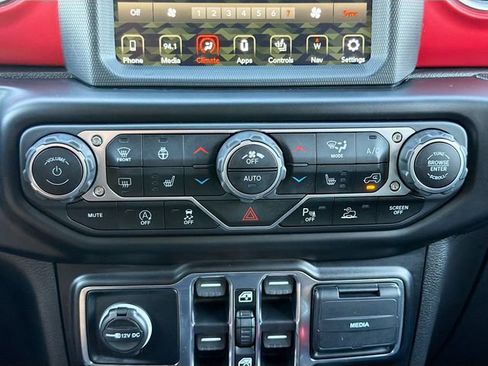 Used 2021 Jeep Wrangler Unlimited Rubicon AWD/4WD image 46