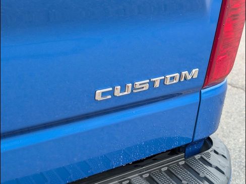 Used 2022 Chevrolet Silverado 1500 Custom AWD/4WD image 22