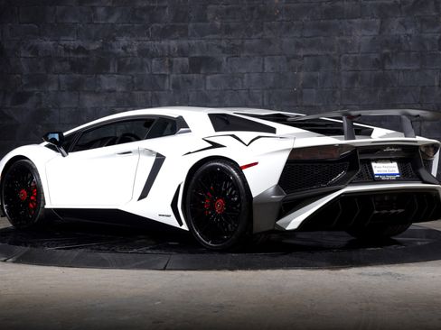 Used 2016 Lamborghini Aventador LP 750-4 Superveloce image 17