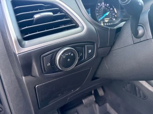 Used 2024 Ford Edge SE image 23