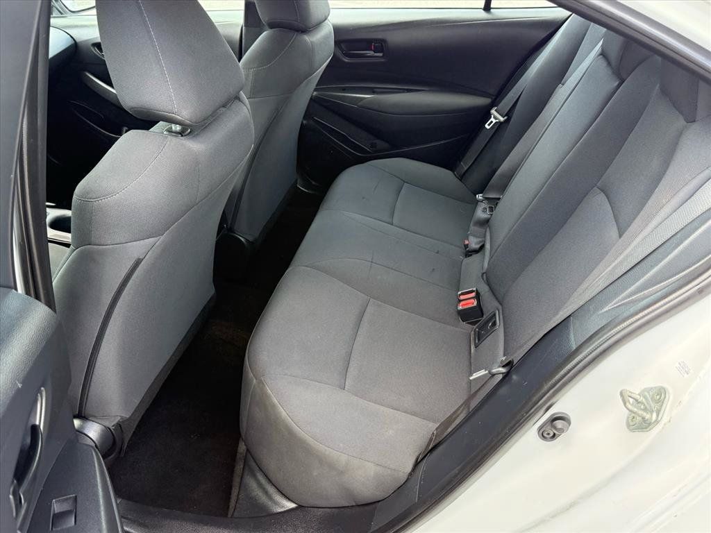 Used 2022 Toyota Corolla LE FWD image 13